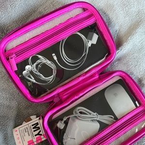 MyTagAlongs tech case